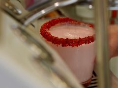 草莓dirty-YECLIP COFFEE黄色回形针咖啡