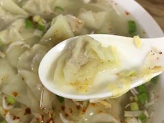 -胖子馄饨坊(天目大厦东南)