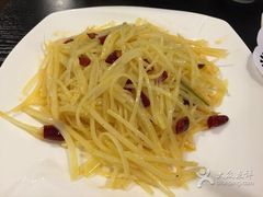 酸辣土豆丝-一盐堂本帮菜(外滩店)