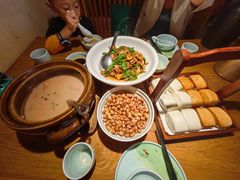-沅江水·湖南家宴(南村万博长隆商圈店)