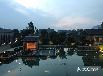 这是一个没有前台的酒店，招牌都不是很明显，以至于没次