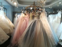 -艾慕婚纱礼服馆(和平店)