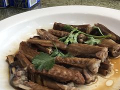 -东豪园林海鲜酒家(南港路辅路店)