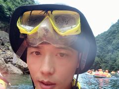 -安吉龙王山峡谷漂流