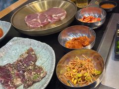 -臻牛烤肉