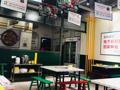 -晓彭肥肠鸡·泡椒鸡火锅(水木天地店)