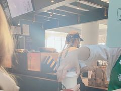 -星巴克(上海虹桥站2A检票口)