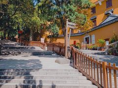 -灵岩山风景区