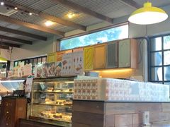 -莓园冰淇淋店