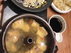 -云海肴·汽锅鸡·云南菜(天山百盛优客店)