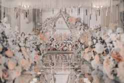 -艾米婚纱&婚礼策划