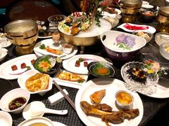 -半岛翡丽海鲜自助餐厅(观风亭店)