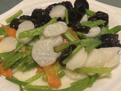 -老码头黑皮肘子锅包肉(赣水路店)