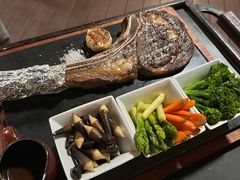 -三亚亚龙湾瑞吉酒店·宴悦Driftwood·游水海鲜·牛排·草坪·私人定制