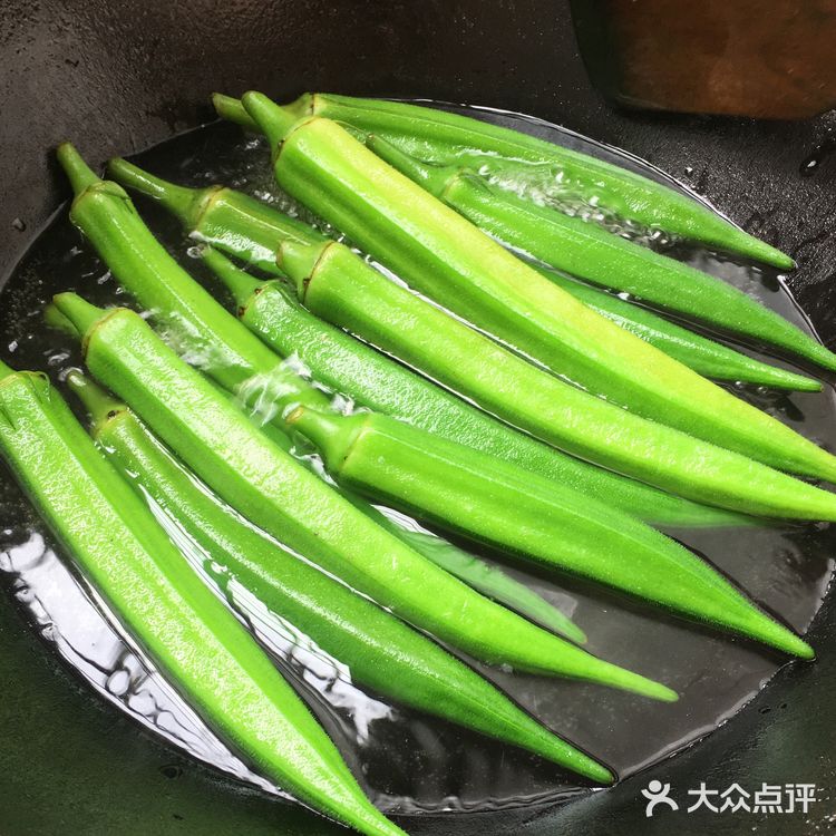 夏季懒人必备菜——蒜蓉秋葵，5分钟搞定！