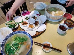 -桥香园云南过桥米线(金马碧鸡店)