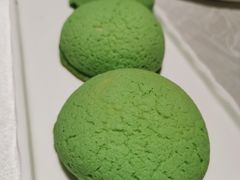 翡翠柚蓉酥皮包-十二粤味·顺德菜·烧鹅点心(五四广场店)