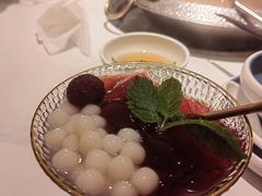 -左庭右院鲜牛肉火锅(金山万达店)