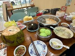 -老何家后安粉·糟粕醋海鲜火锅(三亚湾椰梦长廊店)