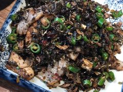 盐菜回锅肉-土桥手掌鸡·26年灌县老味道(都江堰店)