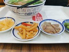 -陇兴楼兰州拉面(西安咸阳国际机场店)