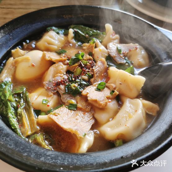 丁青县诗涵川菜馆