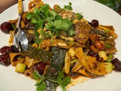 麻辣香锅-拿渡·水煮鱼麻辣香锅(王府井奥莱·香江小镇店)