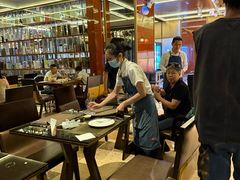 -大中华希尔顿酒店-念自助餐·嗨啤·小龙虾