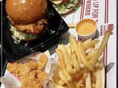 -The Habit Burger Grill 哈比特汉堡(爱琴海店)
