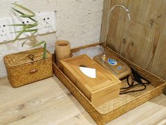 书桌-看见远方·莫干遥远的山民宿