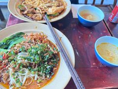 -方铲铲·成都板凳面(滨江银泰店)