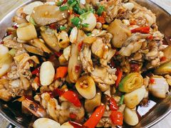 牛蛙爱上虾-小民大排档(光谷店)