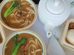 牛腩汤河粉-水上明月·湖景餐厅