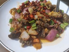 爆炒鲟鱼皮-源泉冷水鱼庄(小鱼洞店)