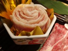 猪颈肉-铭牛烧肉·和牛海鲜自助(高新月牙湖店)