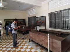 -吐斯廉屠杀博物馆