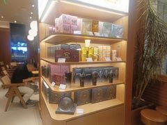 -奈雪的茶(M+世纪都会广场店)