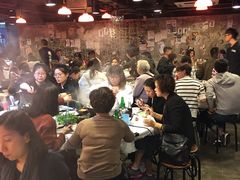 大堂-鲜入围煮花胶鸡海鲜火锅