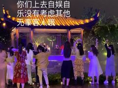 -上海滴水湖皇冠假日酒店