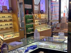 -光明眼镜·蔡司授权(徐泾店)