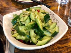 凉拌黄瓜-吃鸡战场地锅鸡(明光路店)