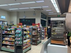 -全家便利店(江湾镇站店)