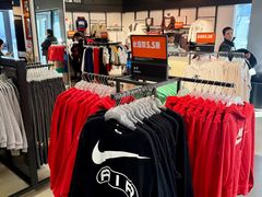 -百年港湾奥特莱斯(香炉礁店)