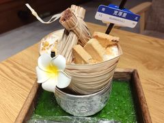 椰子碎碎冰沙-茉莱·老挝冰咖啡·泰式奶茶(世茂国际广场店)