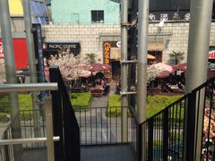 -证大大拇指广场(芳甸路店)