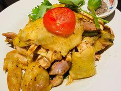 -大头虾越式风味餐厅(光明广场店)