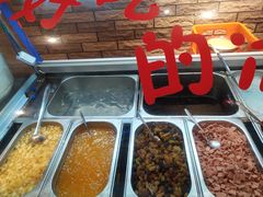 -爆炸头阿姨小四川正宗川味小吃(无任何分店)