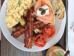 -ROAST coffee & eatery