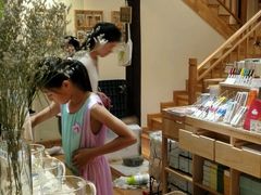 -猫的天空之城概念书店(杭州南宋御街店)