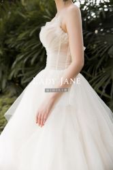 -Lady  Jane高端婚纱礼服馆